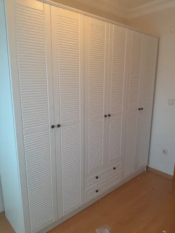 Gardırop montajı – Ayhan Aslan tarafından tamamlanan çalışma