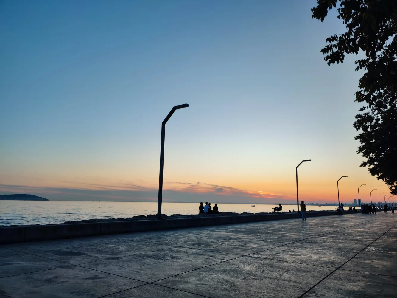 Maltepe sahil çevresinden görünüm