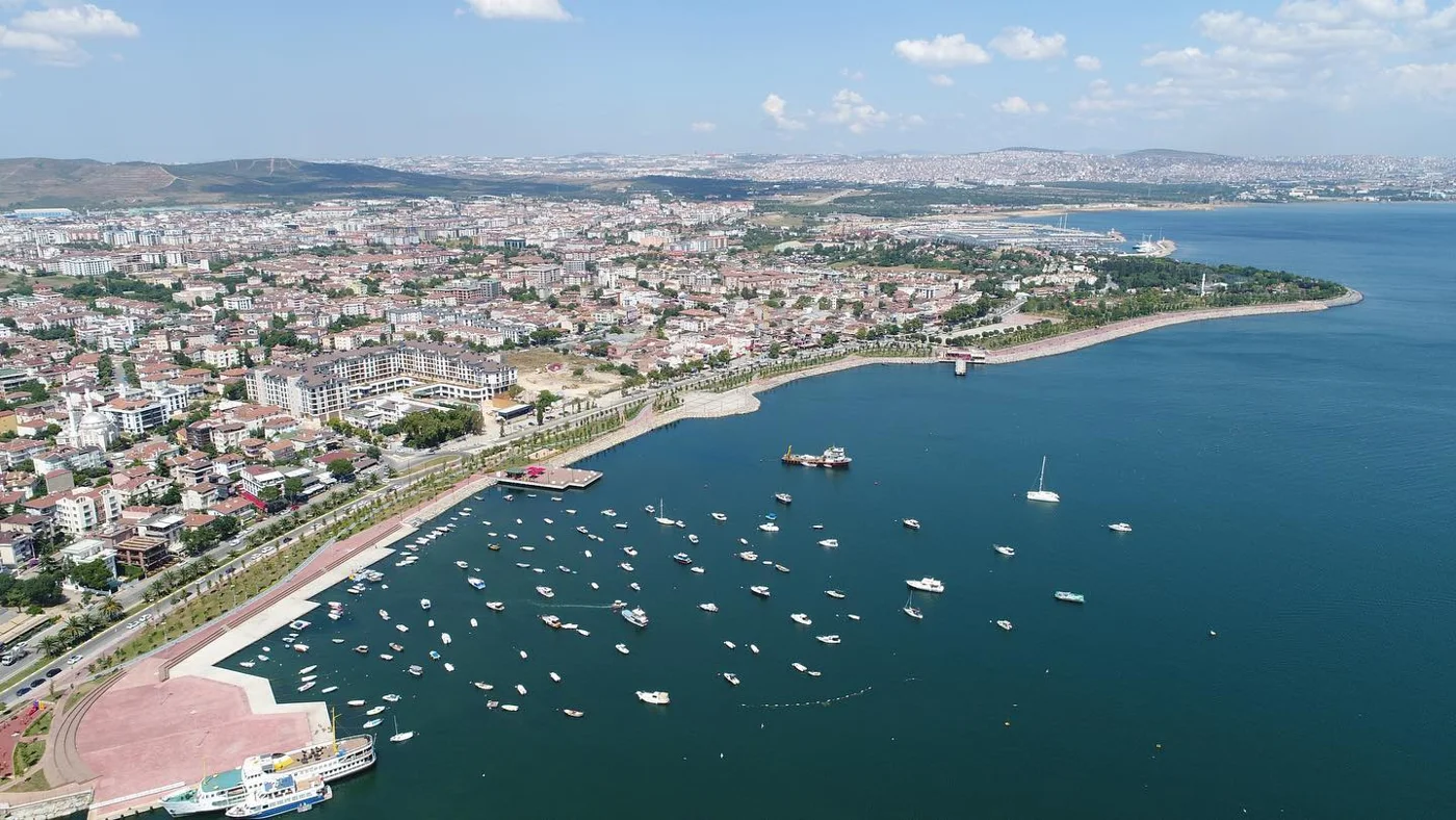 Tuzla sahil çevresinden görünüm